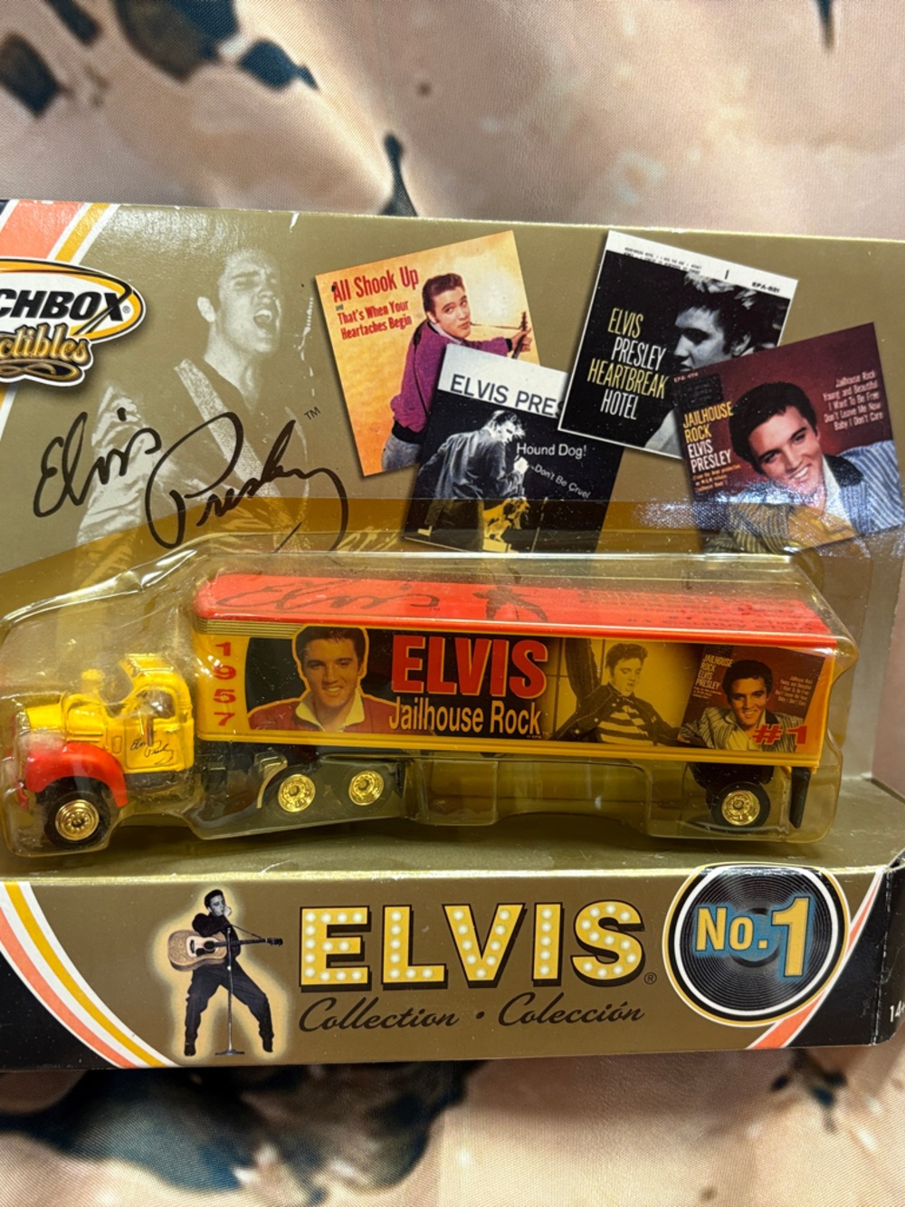 Match Elvis Tour Bus Toy in Yellow and Orange